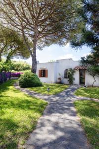 Villetta con Giardino esclusivo di 1000 mq, Piscina, Tennis, Calcio, Bocce