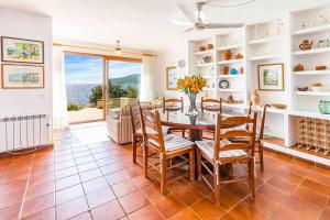 Casita Marinera Sant Elm by Mallorca Infinity