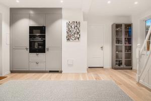 DINBNB Homes l Charming 2-Bedroom Home by the Sea Cozy