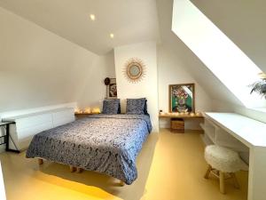 Maisons de vacances PETIT PARADIS DE BARAN Romantic stone cottage with hot tub near Sarlat : photos des chambres