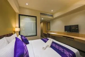 Purple Beds by VITS Dwarkesh, Surat - Utrān