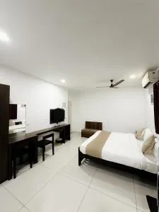 White House Inn - إرناكولام