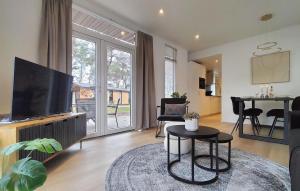 2 Bedroom Lovely Home In Hellendoorn