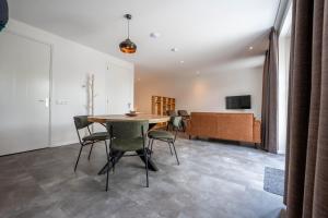 De Witte Brugh- De Miede