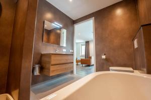 De Witte Brugh- De Miede