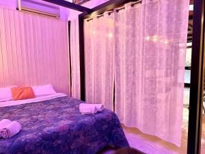 Latelier - mostra sospesa