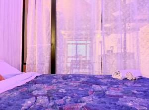 Latelier - mostra sospesa