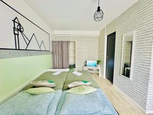 Terrils jumeaux, Train Lens - Paris trajet denviron 1 heure 10 minutes