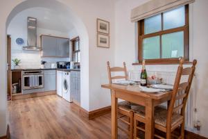 Marina House Annex - 1 Bedroom - Neyland