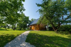 Wooden House Jela