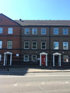 Ultra Modern Apt free parking