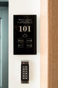 Athens Center luxury Suites 1