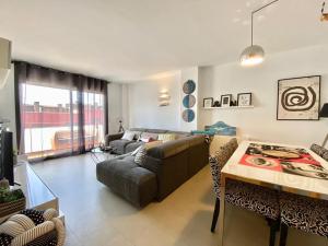 LLOGUER30 El Far, swimming pool and parking