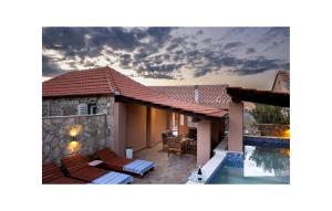 Awesome Home In Zastrazisce With Wifi - 4hvězdičkové hotely ve městě Zastražišće