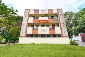 FabExpress Clover Castle - Nr Coimbatore International Airport - Irugūr