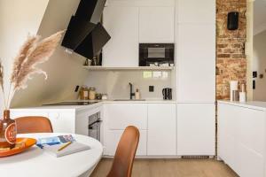 Dinbnb Apartments I New 2021 I SONOS and SMART TV