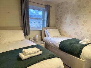 Highwoods Haven Luxury Stay with Garden and Parking