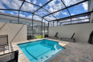 5BR Luxury Home with Pool and Resort Perks, Near Disney