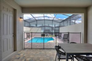 5BR Luxury Home with Pool and Resort Perks, Near Disney