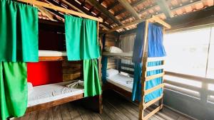 4 Beach Hostel acomodaçao para10 pessoas