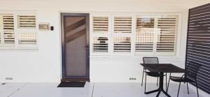 Tranquil Escape by Rockingham Jetty - Hosted by Canstay