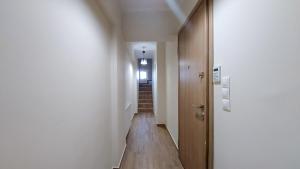 A modern renovated maisonette Nikaia