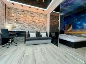 ApartPoltava УНІКАЛЬНІ апартаменти у ЦЕНТРІ з видом на театр Гоголя SOUL TOUCH