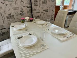 ApartPoltava УНІКАЛЬНІ апартаменти у ЦЕНТРІ з видом на театр Гоголя SOUL TOUCH