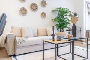 Smartly Designed Studio in JVC