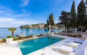 Beautiful Villa Zman near sea in Dugi Otok