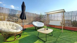 A bright and relaxing penthouse on the 5th floor