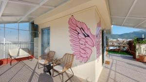 A bright and relaxing penthouse on the 5th floor