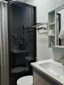 Goldland Caelestis Guest House