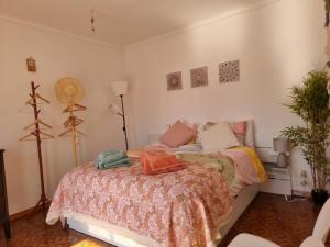 Santa Luzia Casa Girassol, Tavira sea view, 2 minutes to Beach Ferry
