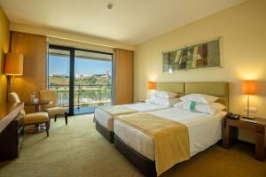 Twin Room with Pool View room in Vila Gale Coimbra