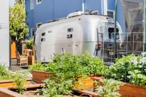Airstream Tiny Home Walk to UC BEST Neighborhood - Berkeley