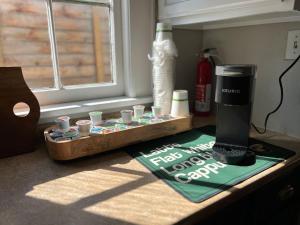 Vintage Cozy House in Center of Montrose