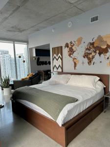 Luxury Loft 270 views, Rooftop Pool, Parking