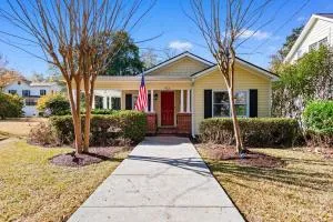The Red Door House in Historic Georgetown - Georgetown