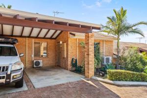 Scarborough Beachside Getaway