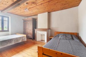 Maisons de vacances Maison de charme a Puycelsi avec jardin et barbecue : photos des chambres