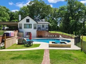 Turn of the Century Estate, Sauna Secluded - 米灵顿