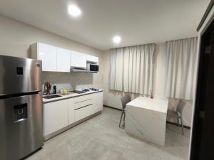 Excelente ubicación a pasos de la playa Coco Beach y de la Quinta Avenida