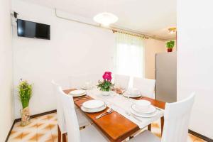 Apartment near Bijeca Sand Beach in Medolino