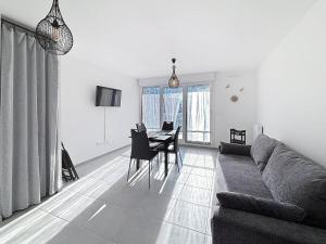 Appartements Charmant appartement proche plage avec balcon et parking prive - FR-1-465-123 : photos des chambres