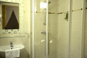 Hotels Grand Hotel Saint-Aignan : photos des chambres