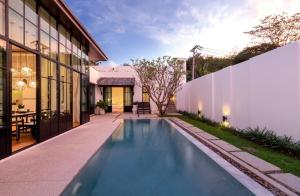 Stylish pool villa near Bangtao beach, Bluetree, Thalang