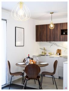 Appartements Entre Paris et le Chateau de Versailles - Parking : photos des chambres