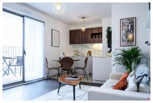 Appartements Entre Paris et le Chateau de Versailles - Parking : photos des chambres