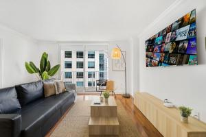 Relax & Feel The Good Vibes In Our Condo!